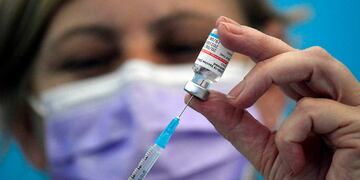 Vacuna contra el coronavirus. (Foto: Orlando Pelichotti)