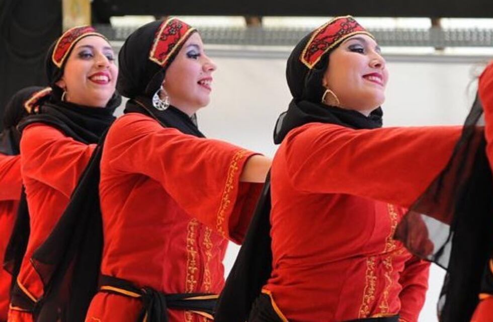 Noche de Colectividades 2023 en Rosario: el cronograma día por día y todo lo que necesitás saber