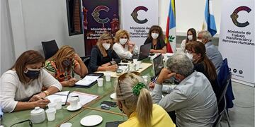 Empleados públicos: el gobierno llegó a un acuerdo con los gremios por un incremento salarial