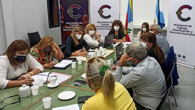 Empleados públicos: el gobierno llegó a un acuerdo con los gremios por un incremento salarial