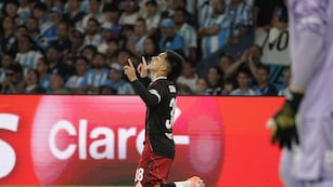 River perdió con Racing, quedó eliminado de los playoffs, y ahora le toca rezar para ingresar a Copa Libertadores.