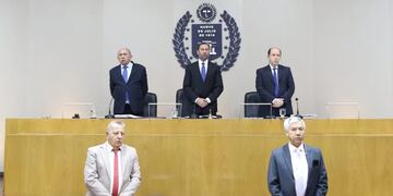 El dictamen fija reglas para taxis, servicios digitales, motos y establece controles estrictos para prestadores y plataformas.