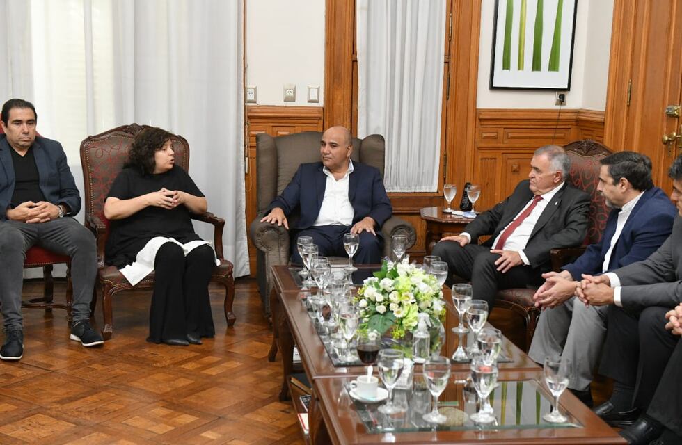 El jefe de Gabinete de la Nación, Juan Manzur y la ministra de Salud Carla Vizzotti fueron recibidos por el gobernador Jaldo