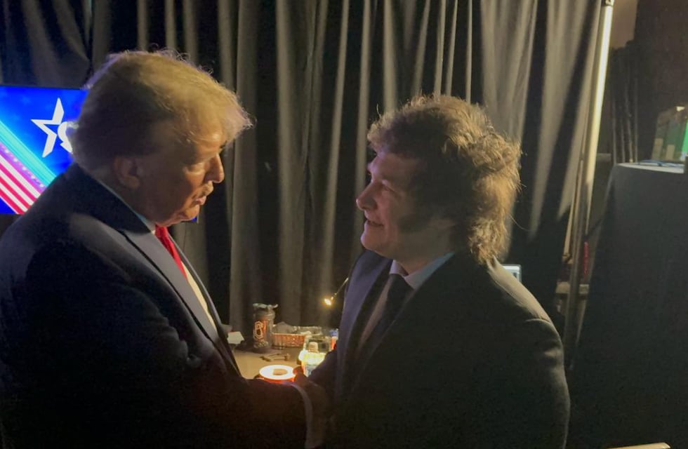 Mientras intenta la primera comunicación con Trump, Milei viajará a Estados Unidos la semana próxima