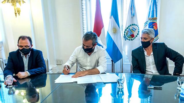 Firman acuerdo de asistencia del Banco Municipal a los clubes rosarinos