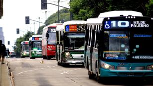 El transporte se pliega al paro del 24 por cinco horas.