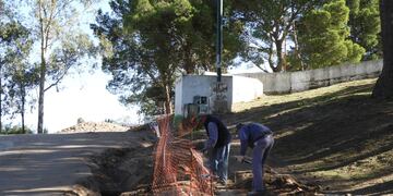 Punta Alta: continúa la obra de cordón cuneta y pavimento articulado en el parque San Martín