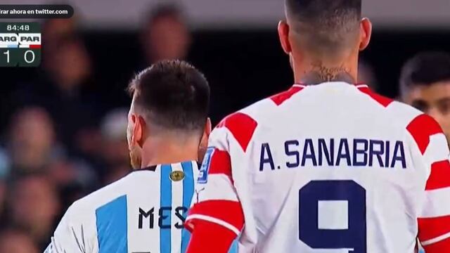 El momento en el que Sanabria escupió a Lionel Messi (Captura)