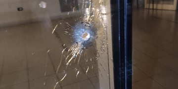 Atacaron a balazos el Centro de Justicia Penal de Rosario.