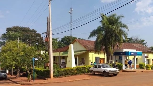 Maltrato infantil en Campo Ramón: ebria, atacó a golpes a sus hijas.