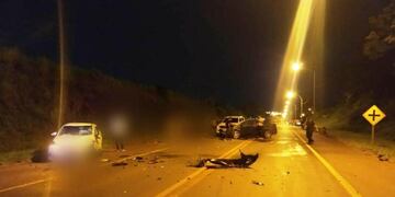 Los dos ocupantes del Prisma fueron trasladados al hospital SAMIC de Oberá, donde posteriormente fueron dados de alta por lesiones leves.