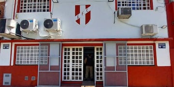 Balean el frente del Club Echesortu. (@JoseljuarezJOSE)