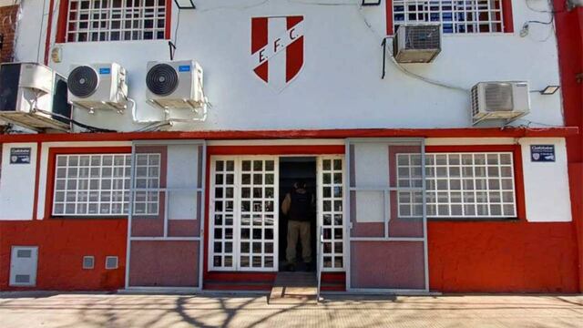 Balean el frente del Club Echesortu. (@JoseljuarezJOSE)