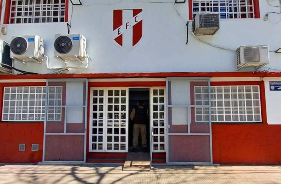 Atacaron a balazos el frente del Club Echesortu