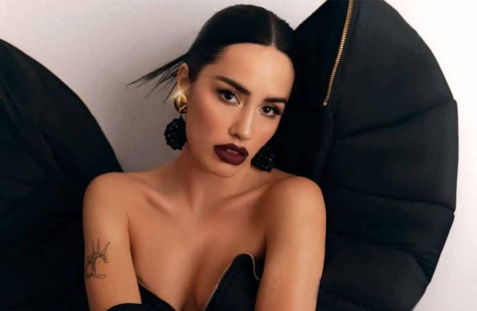 Encaje, látex y cuero: la picante producción de fotos de Lali Espósito para una revista alemana