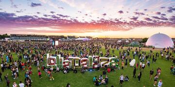 El festival Lollapalooza se lleva a cabo en el Hipódromo de San Isidro.