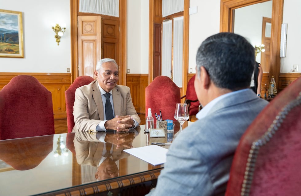 El legislador Alfredo Toscano al frente de la Legislatura