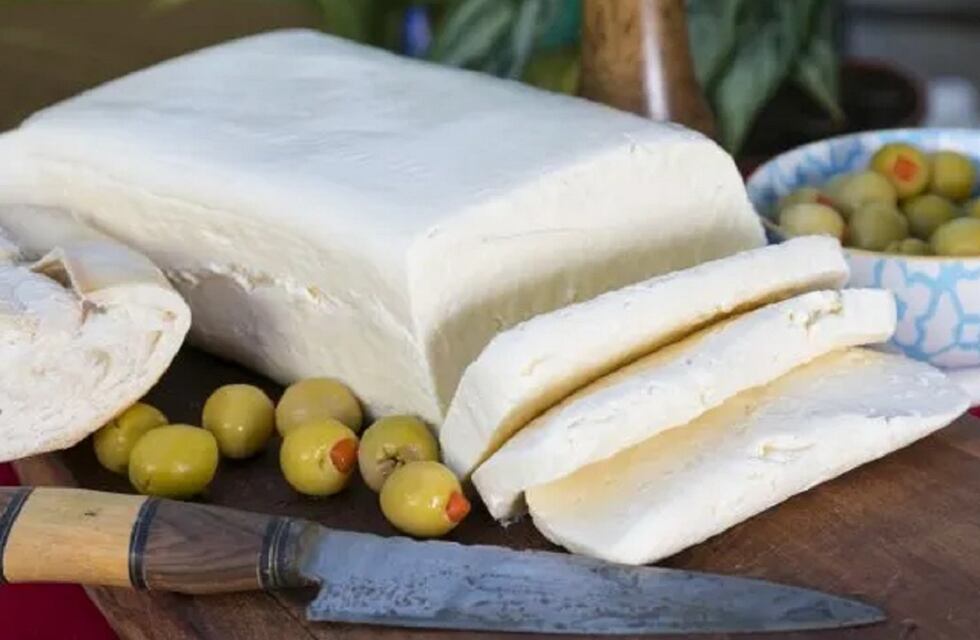 Por qué Anmat prohibió la venta de un queso cremoso producido en Córdoba