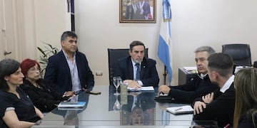 Medina Ruiz recibió a referentes del CFI para definir aspectos técnicos del proyecto de modernización.