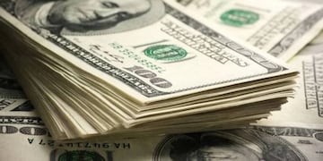 Este martes será un día clave para el dólar y para los bonos argenitnos en la bolsa de Wall Street.