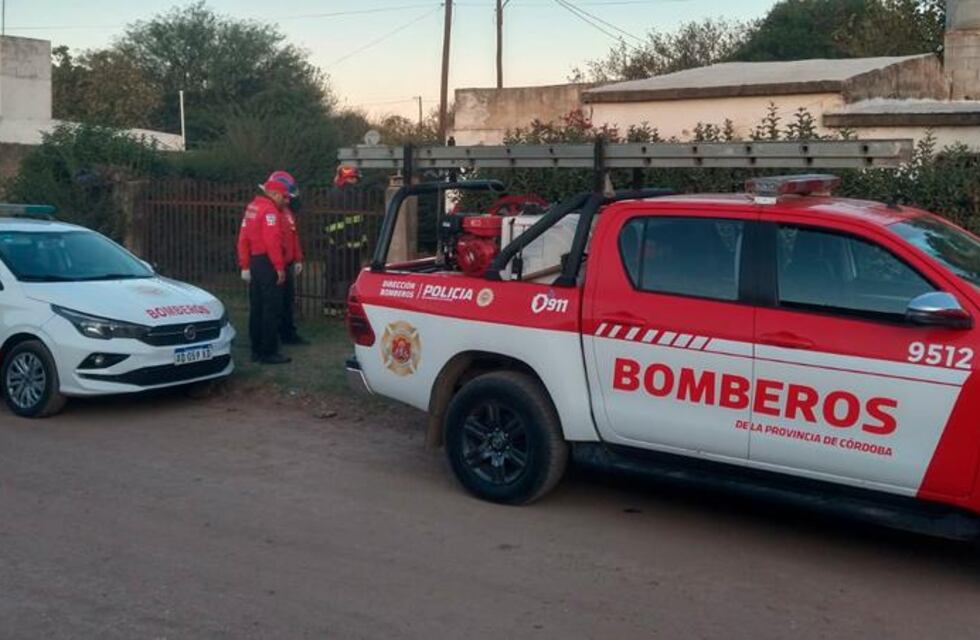 Córdoba: contuvieron un incendio en una casa y encontraron a un hombre calcinado
