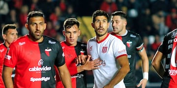 Los platenses desaprovecharon su momento en el segundo tiempo y perdieron.