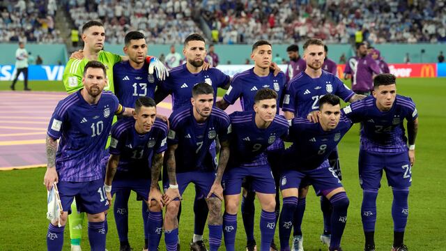 La formación de Argentina ante Polonia, en Qatar 2022. (AP).