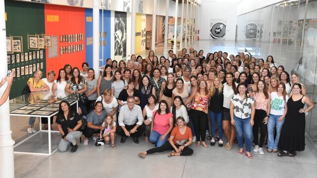 Encuentro de mujeres empleadas municipales en el Viejo Mercado