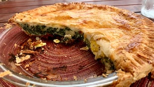 Cómo hacer tarta de acelga sin hervir la verdura.