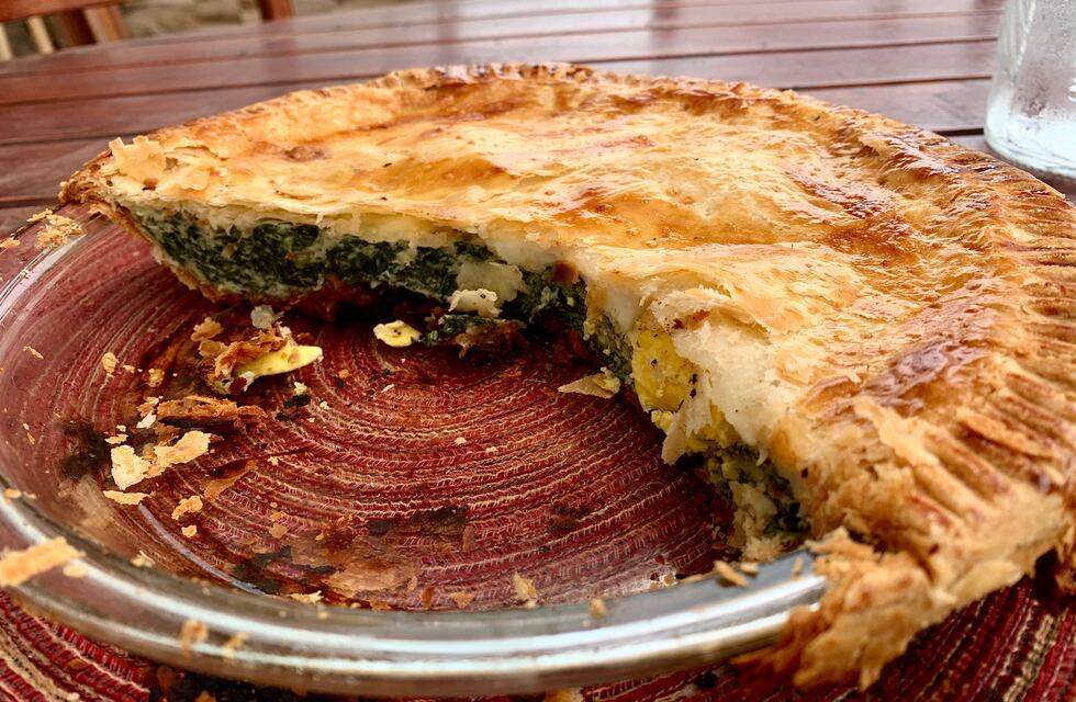 Cómo hacer tarta de acelga: receta fácil y sin hervir la verdura