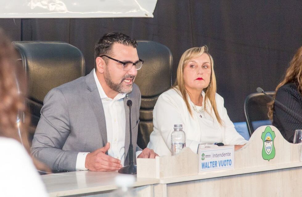 “Si atacan al gobernador a pesar de mis diferencias, ahí nos va a encontrar defendiendo los intereses de Tierra del Fuego”