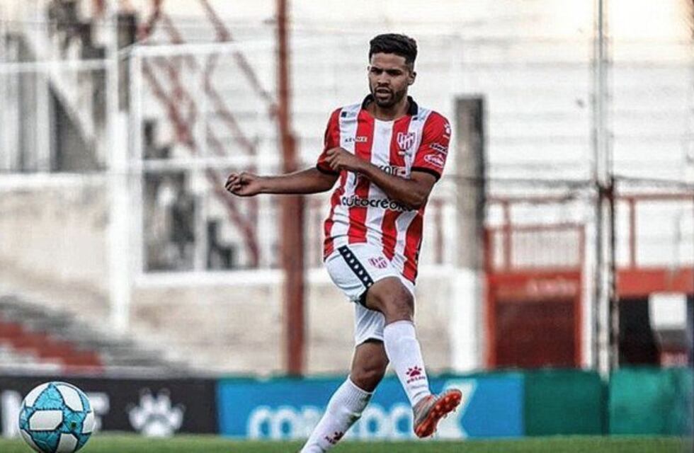 Nicolás Watson, el volante de Instituto que está en la mira de Unión de Santa Fe