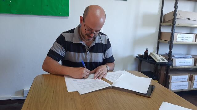 Daniel Medina expresó su preocupación por el DNU de Milei.