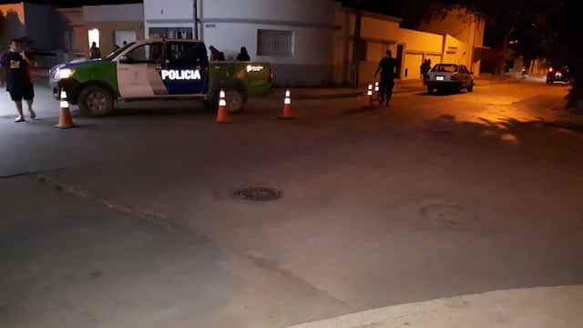 Choque entre una moto y un auto