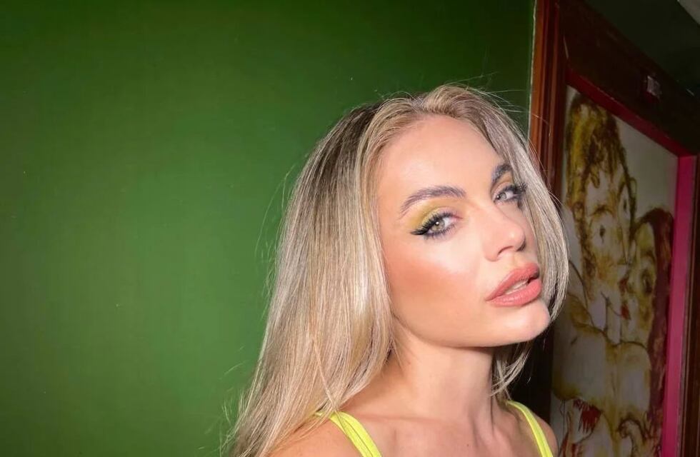 Emilia Attias posó “fresh” en un back de fotos y conquistó las redes