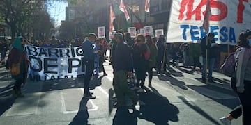 Barrios de Pie y MST, en una nueva manifestación en Córdoba.