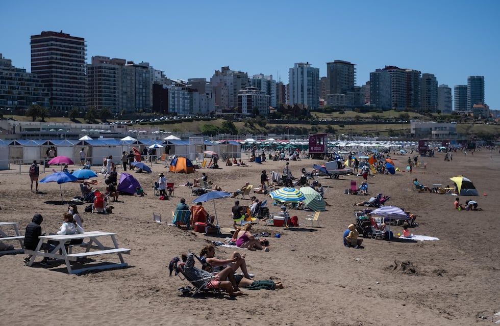 Una familia necesita más de $ 100 mil para vacacionar dos semanas en la playa