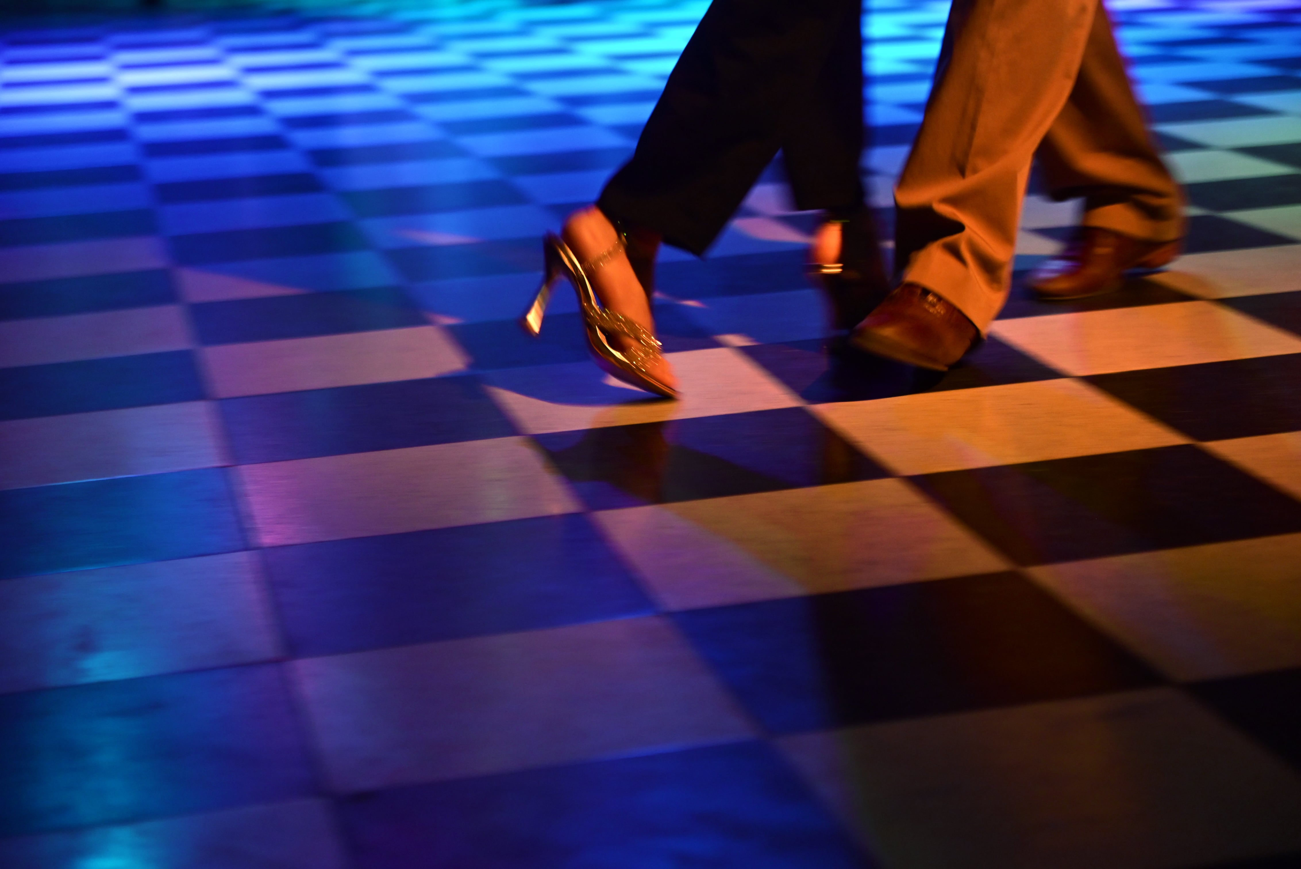 Así es una noche de milonga y tango en el bar Tsunami con la orquesta Típica Vevo. (Javier Ferreyra / La Voz)