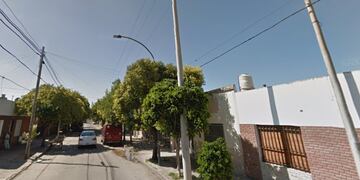 En barrio Talleres asaltaron a una familia a punta de pistola.
