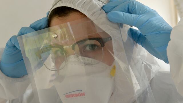 Notificaron 433 casos de coronavirus en Santa Fe y 17 muertes