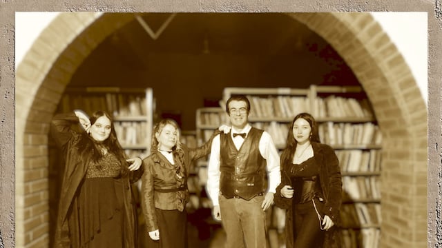 La Biblioteca José H. Porto celebra Halloween con una noche de terror y literatura. Fuente: Carlos Paz Vivo