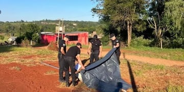 Hallan sin vida a un adolescente aplastado por un pilar en un lote baldío de Guaraní.