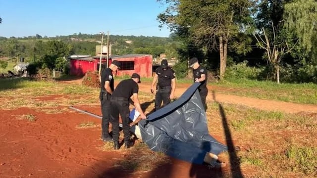 Hallan sin vida a un adolescente aplastado por un pilar en un lote baldío de Guaraní.