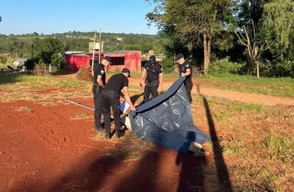 Hallan sin vida a un adolescente aplastado por un pilar en un lote baldío de Guaraní