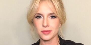 Carla Peterson sorprendió con un look cowgirl que es tendencia