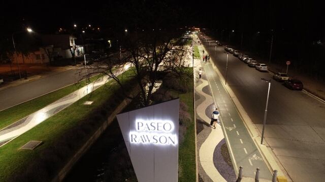 Continúan las obras de embellecimiento en el paseo Rawson.