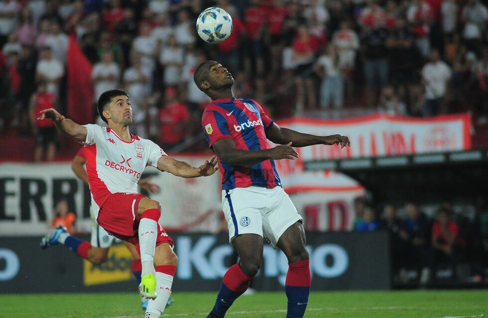 Con más patadas que juego, Huracán y San Lorenzo no quebraron el cero en el clásico