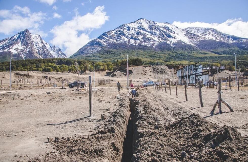 Continúan los trabajos de tendido eléctrico en San Martín