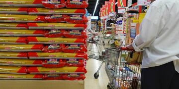 Inflación: se desacelera pero baja el consumo (AP Foto/Luca Bruno, File)