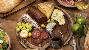 Una localidad de Córdoba celebra su fiesta patronal con entrada gratis, buffet gastronómico y una nutrida grilla de artistas.